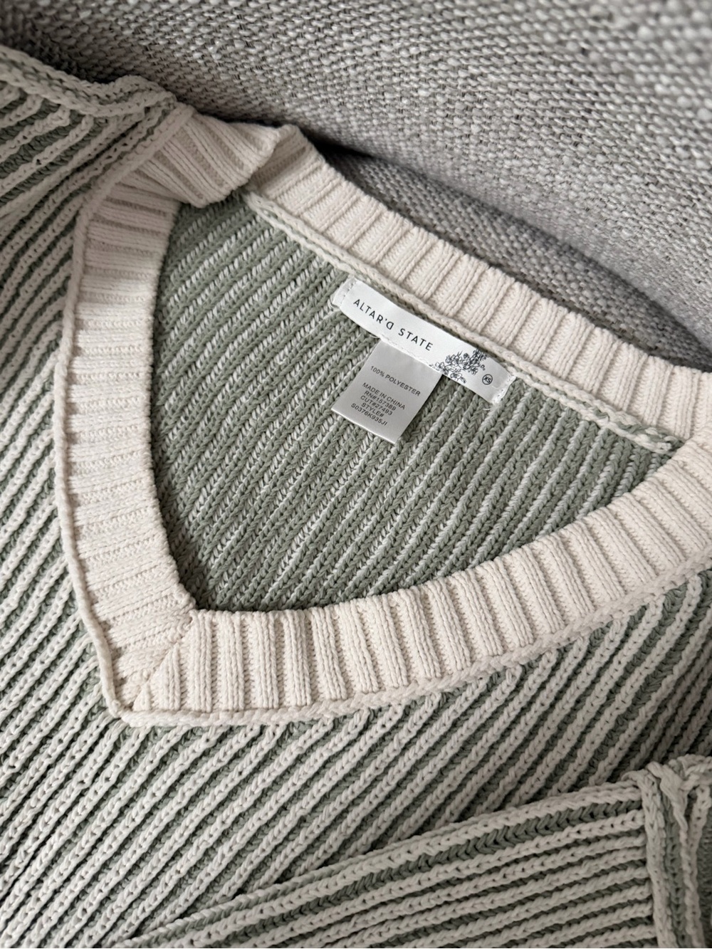 Altar'd State Crop Top Two-Tone V-Neck Sweater in Sage & Cream